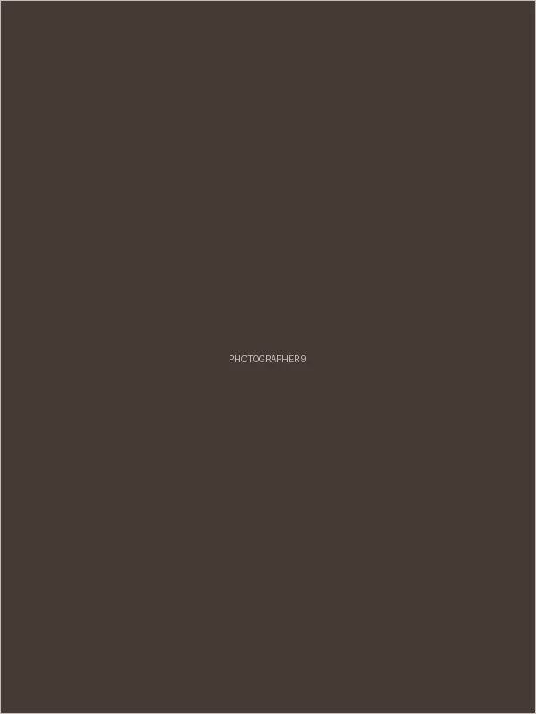 充满故事感的环境人像，一位 尤物 模特在复古场景中